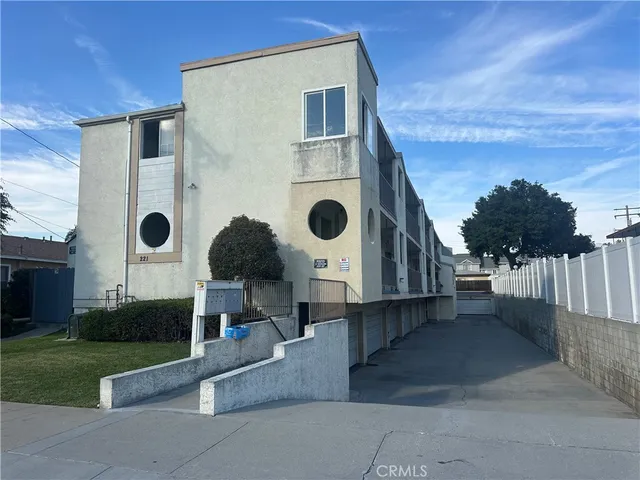 $2,250 | 221 West Linda Vista Avenue, Unit 204, Alhambra, CA 91801