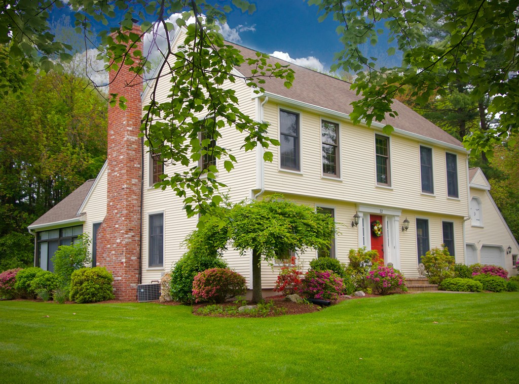 32 Stonehill Road East Longmeadow, MA 01028 - Photo 1 of 21 Gallery Image 1
