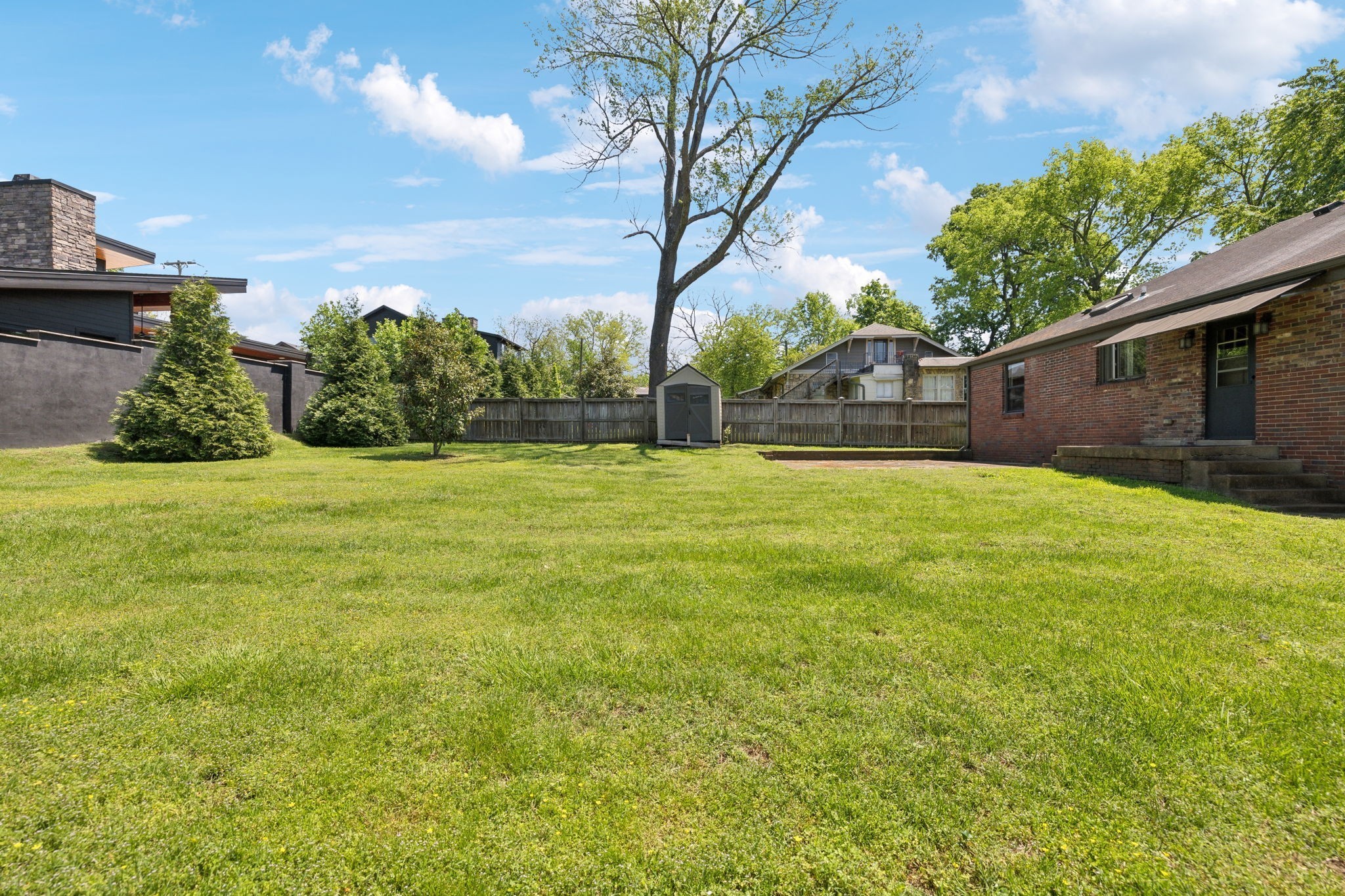 4202 Murphy Road Nashville, TN 37209 - Photo 32 of 34 a view of a back yard of the house