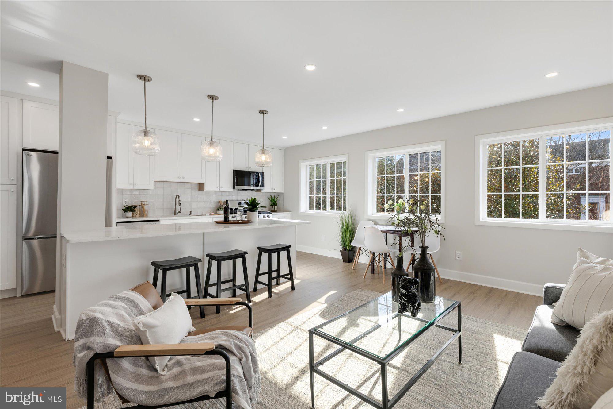 3254 Gunston Road Alexandria, VA 22302 - Photo 7 of 37 Fully renovated throughout!