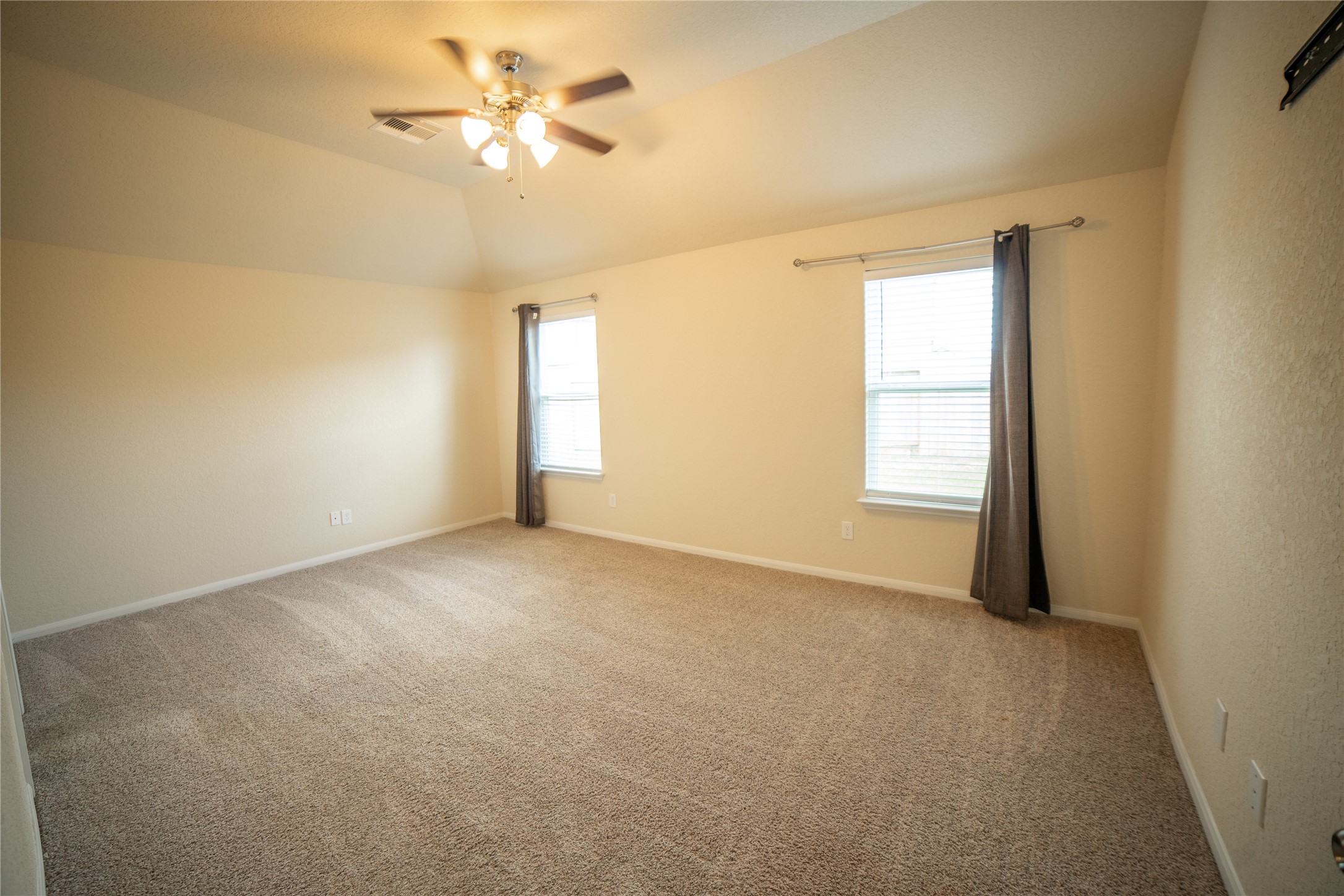 3006 Tandem Court Rosenberg, TX 77471 - Photo 13 of 33 a view of an empty room with a window