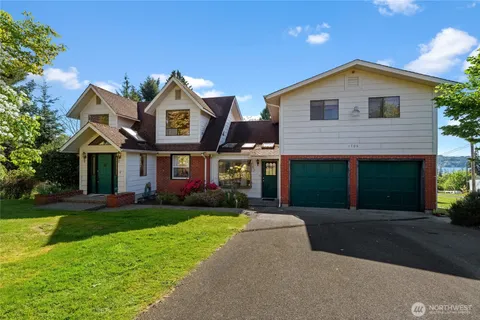 $999,000 | 1706 South Sunset Drive, Tacoma, WA 98465