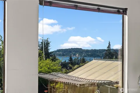 $999,000 | 1706 South Sunset Drive, Tacoma, WA 98465