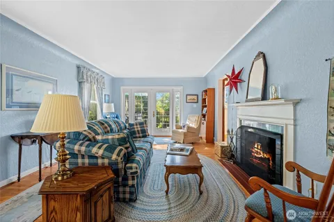$999,000 | 1706 South Sunset Drive, Tacoma, WA 98465