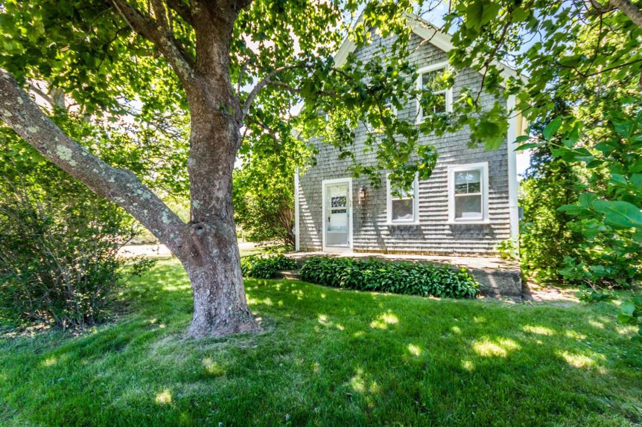 158 Katama Road Edgartown, MA 02539 - Photo 1 of 24 Primary Photo