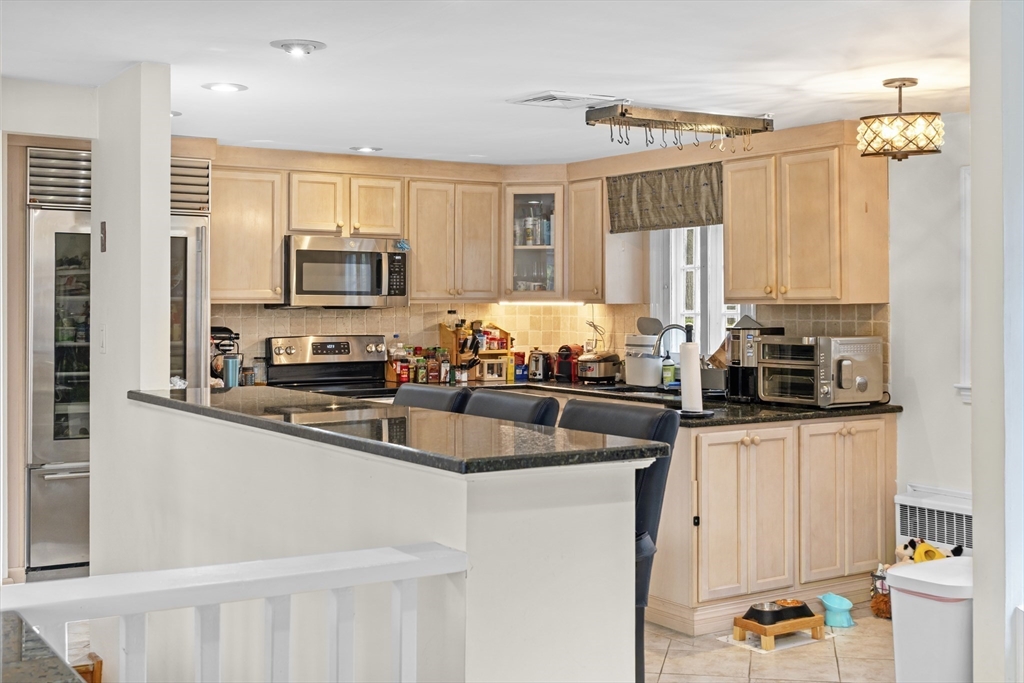 40 Carlson Avenue Newton, MA 02459 - Photo 2 of 21