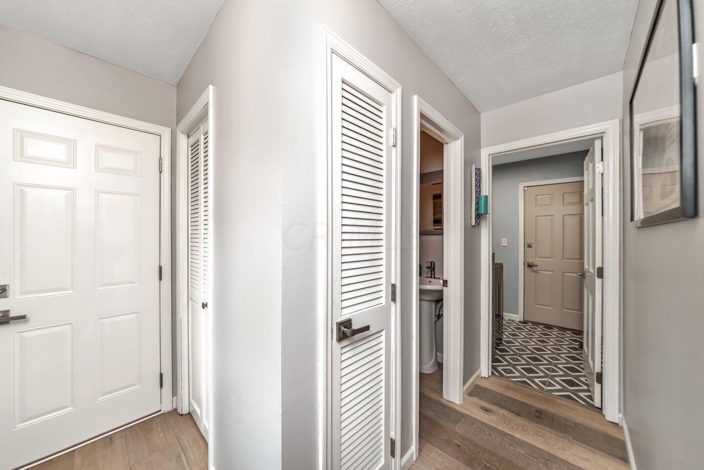 350 Carpenter Road Gahanna, OH 43230 - Photo 18 of 47