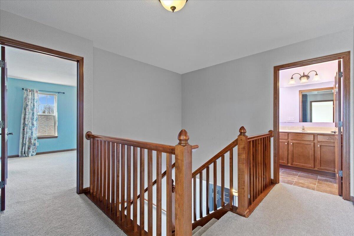 1711 Cloverview Street West Bend, WI 53095 - Photo 21 of 38 22-Cloverview St-22