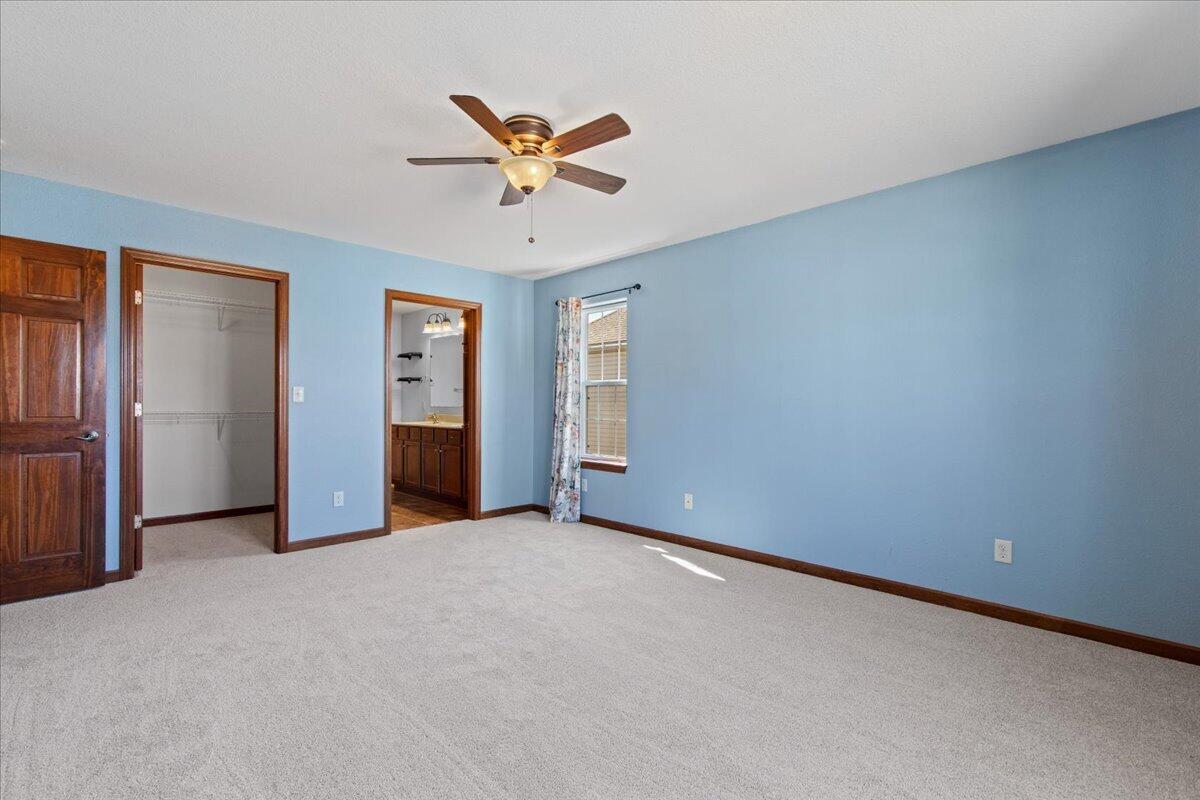 1711 Cloverview Street West Bend, WI 53095 - Photo 23 of 38 29-Cloverview St-29