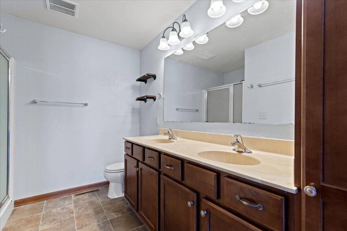 1711 Cloverview Street West Bend, WI 53095 - Photo 25 of 38 31-Cloverview St-31