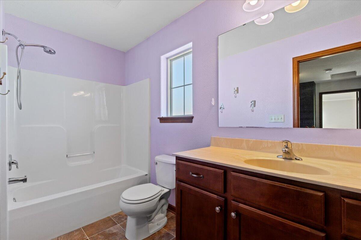 1711 Cloverview Street West Bend, WI 53095 - Photo 29 of 38 23-Cloverview St-23