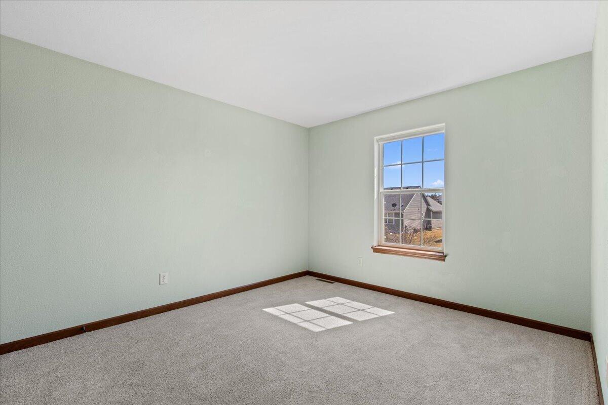 1711 Cloverview Street West Bend, WI 53095 - Photo 30 of 38 26-Cloverview St-26