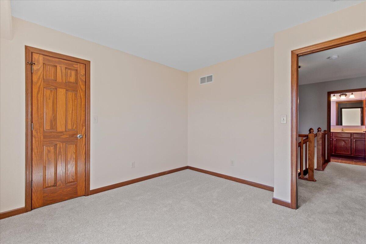 1711 Cloverview Street West Bend, WI 53095 - Photo 33 of 38 35-Cloverview St-35