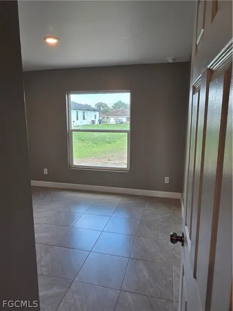 $1,800 | 1117 Gordon Avenue South, Lehigh Acres, FL 33973