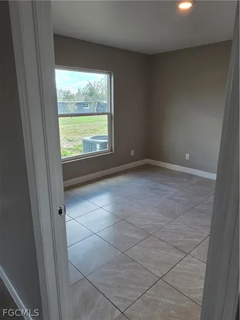 $1,800 | 1117 Gordon Avenue South, Lehigh Acres, FL 33973