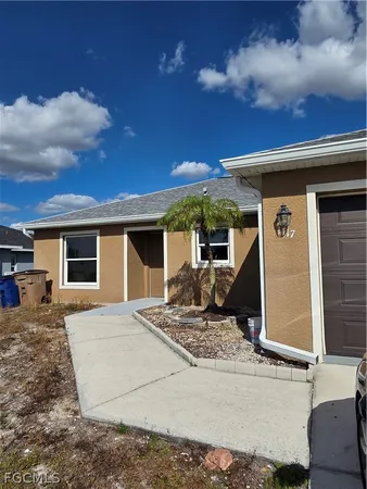 $1,800 | 1117 Gordon Avenue South, Lehigh Acres, FL 33973