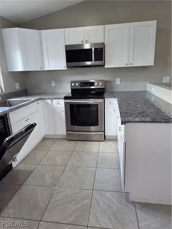 $1,800 | 1117 Gordon Avenue South, Lehigh Acres, FL 33973