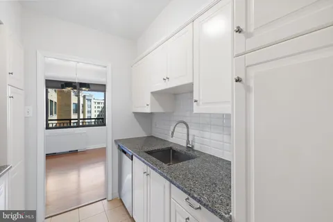 $215,000 | 4740 Connecticut Avenue Northwest, Unit 804, Washington, DC 20008