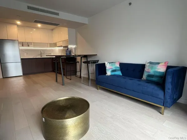 $2,900 | 14449 Northern Boulevard, Unit 208 | Downtown Flushing