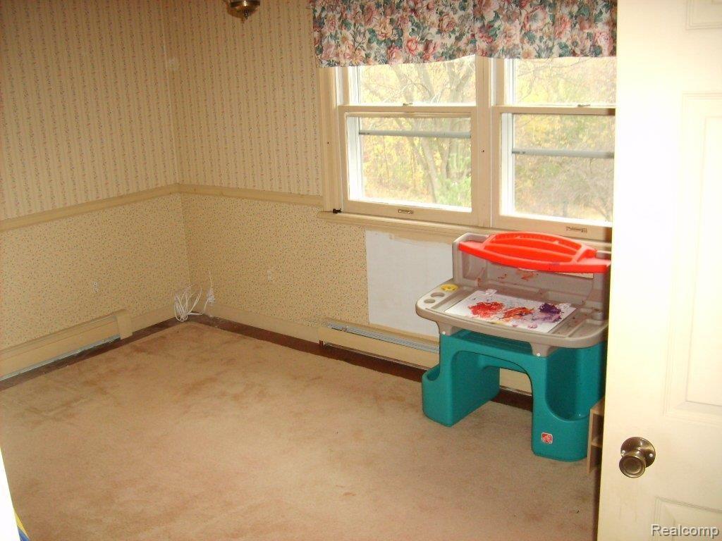 5225 Stickney Road Clarkston, MI 48348 - Photo 8 of 15 bed