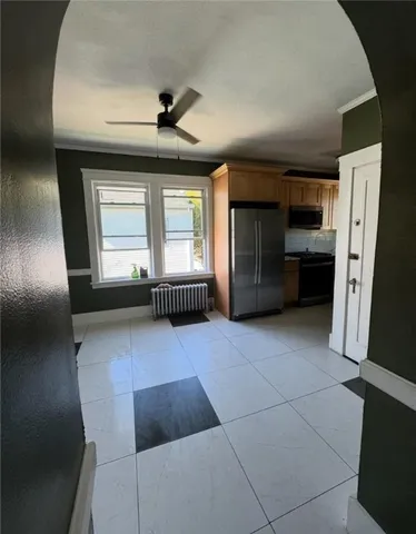 $3,100 | 140 Woodbine Street, Unit 2, Providence, RI 02906