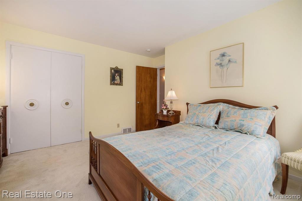 711 Ridgemont Avenue Dearborn, MI 48124 - Photo 28 of 47