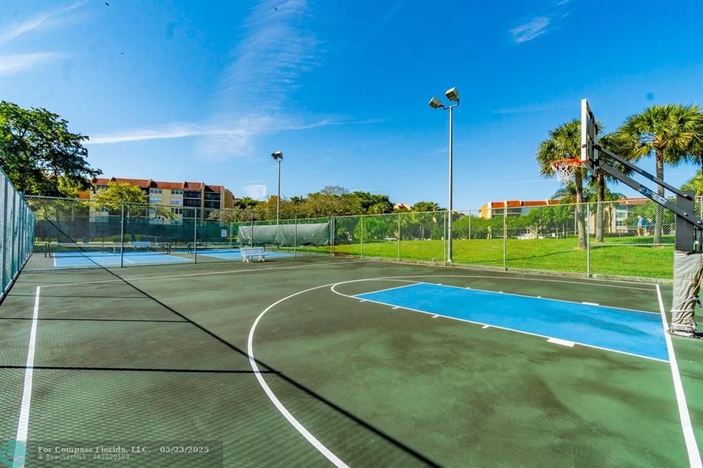 7300 Radice Court, Unit 302 Lauderhill, FL 33319 - Photo 62 of 81 a view of a basketball court