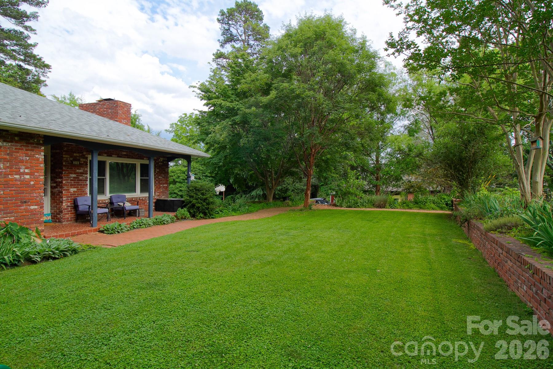 36 Clarendon Road Asheville, NC 28806 - Photo 2 of 48
