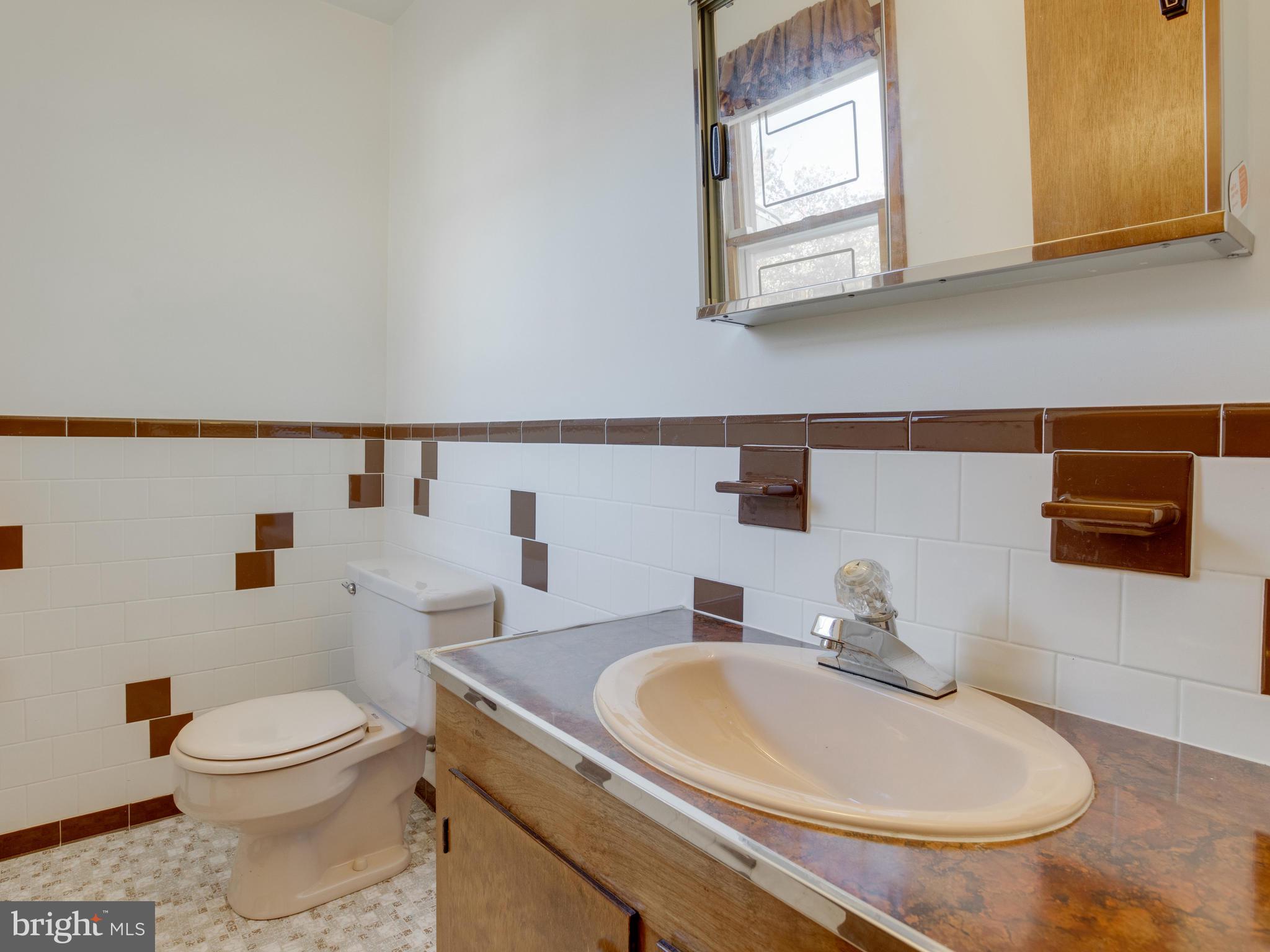 808 Andover Road Linthicum, MD 21090 - Photo 15 of 24 1/2 bath in Master Bedroom