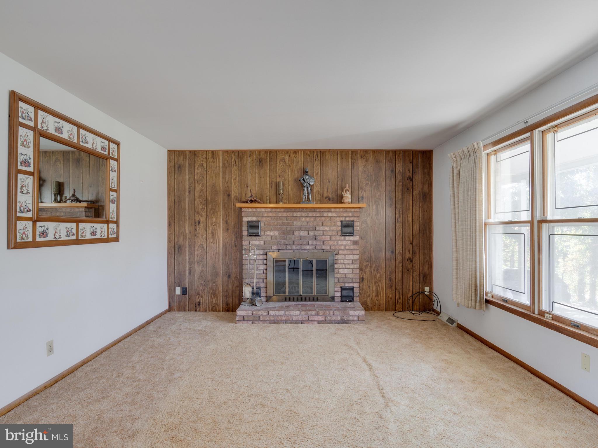 808 Andover Road Linthicum, MD 21090 - Photo 4 of 24 living room