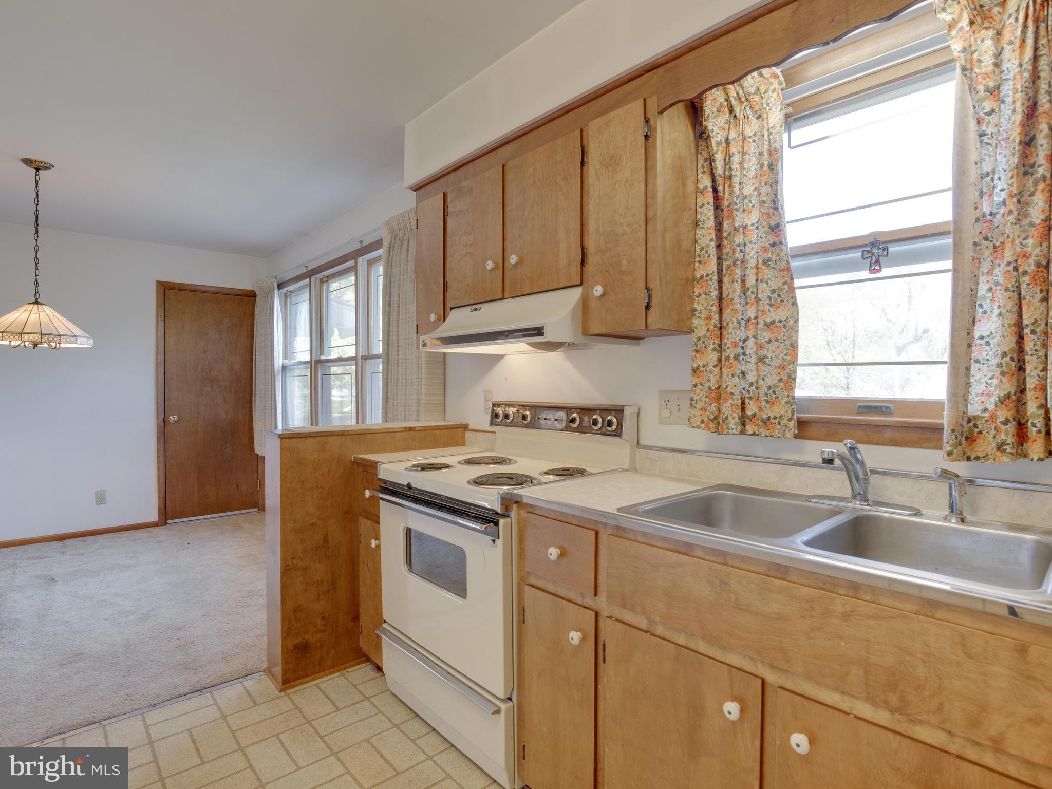 808 Andover Road Linthicum, MD 21090 - Photo 7 of 24