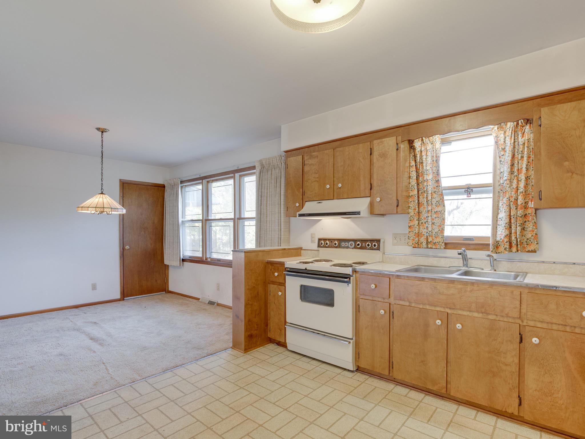 808 Andover Road Linthicum, MD 21090 - Photo 9 of 24