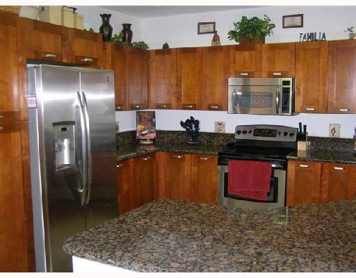 61 Southeast Palermo, Unit 102 Stuart, FL 34994 - Photo 10 of 16 Kitchen