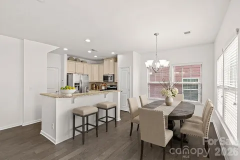 $450,000 | 2435 Alyssa Lane, Charlotte, NC 28208