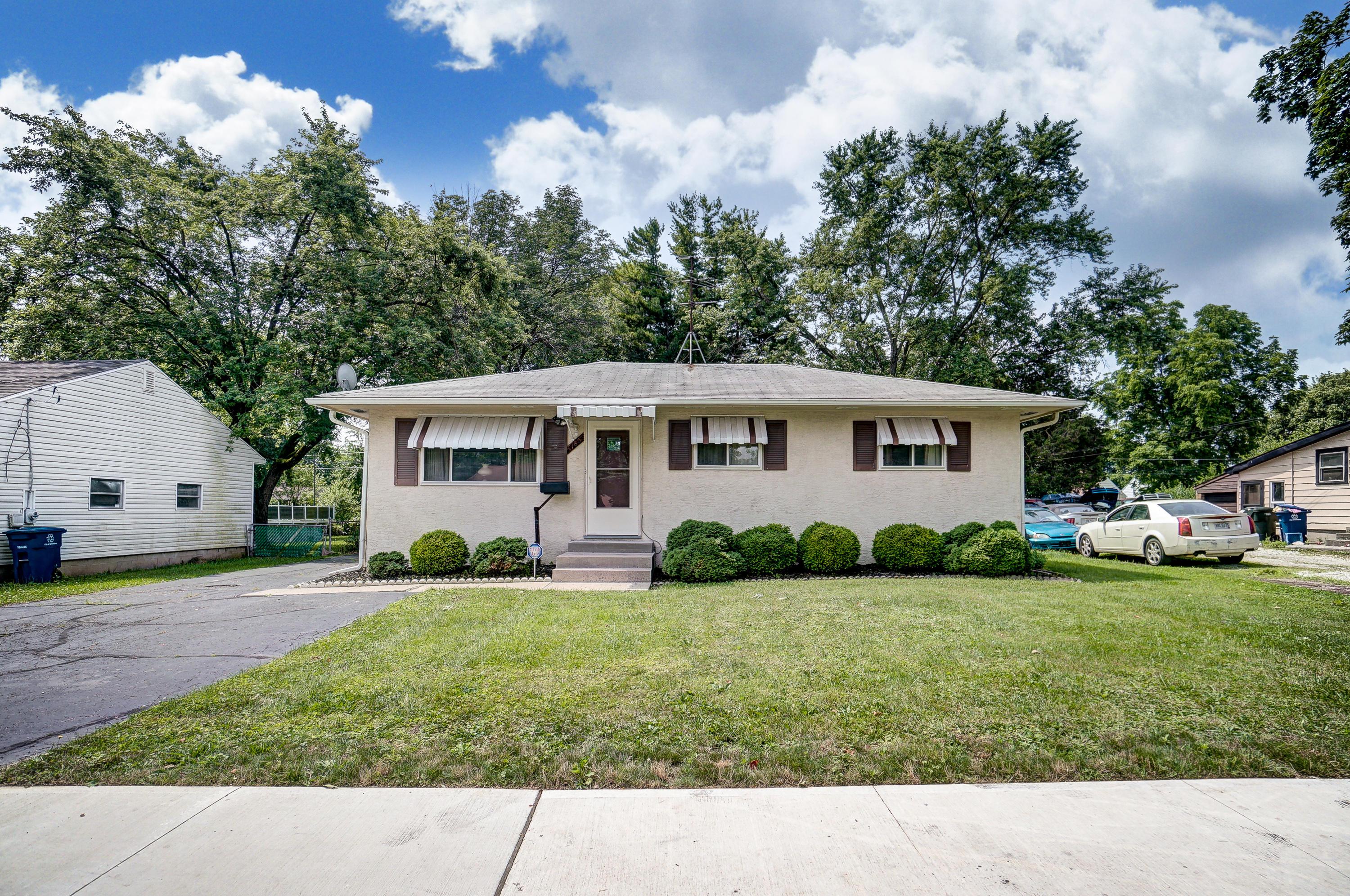 1185 Smith Road Columbus, OH 43207 - Photo 3 of 31