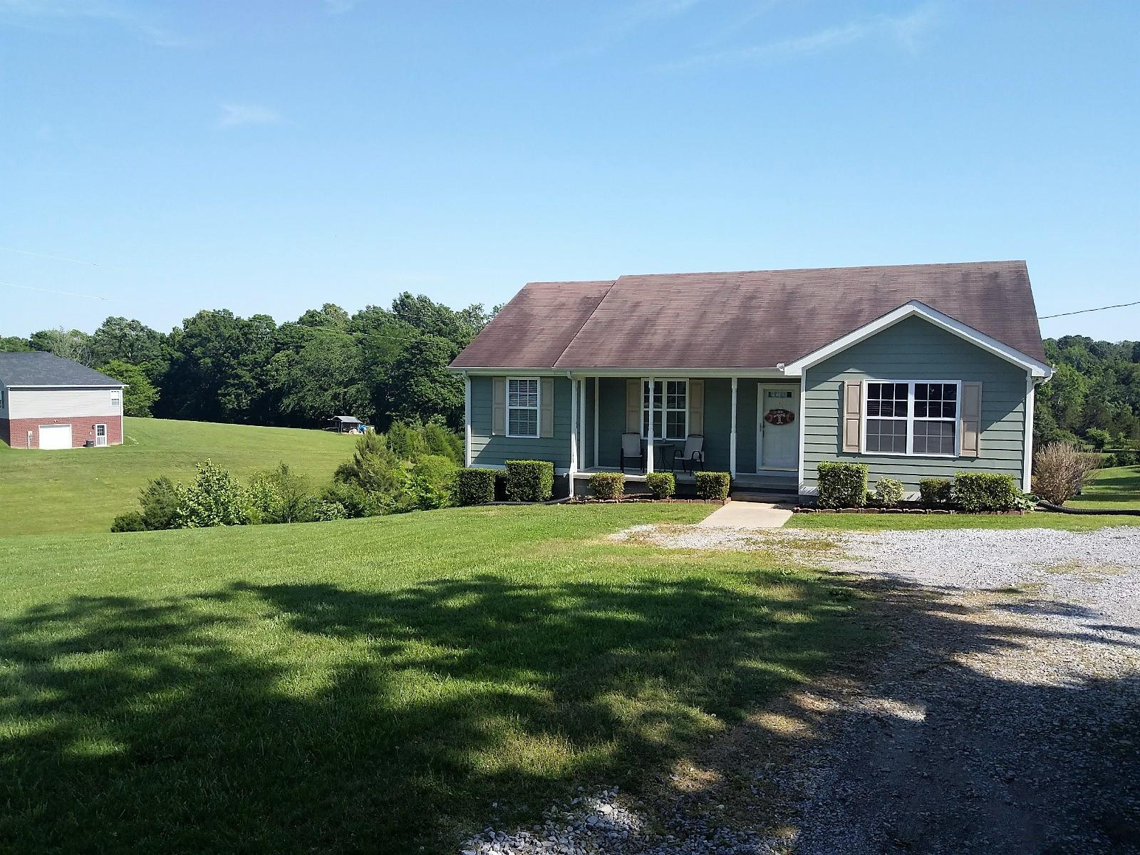 1348 Old County House Road Charlotte, TN 37036 - Photo 2 of 16 Gallery Image 2