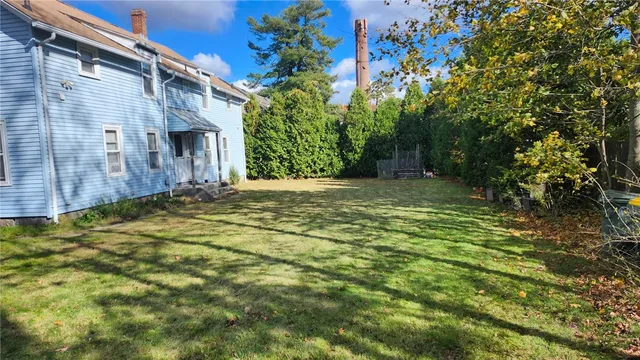 $1,200 | 6 Oak Street, Smithfield, RI 02917