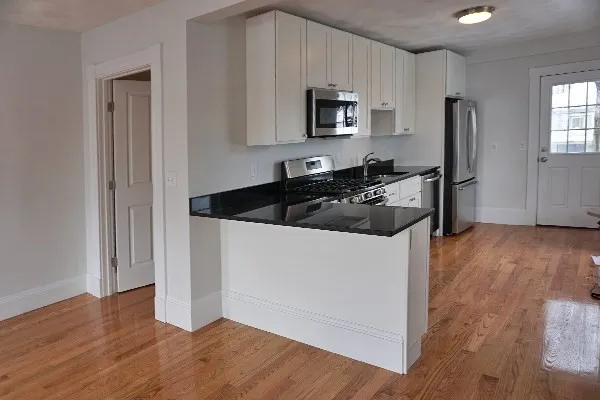 $4,000 | 252 Ash Street, Unit 4, Waltham, MA 02453