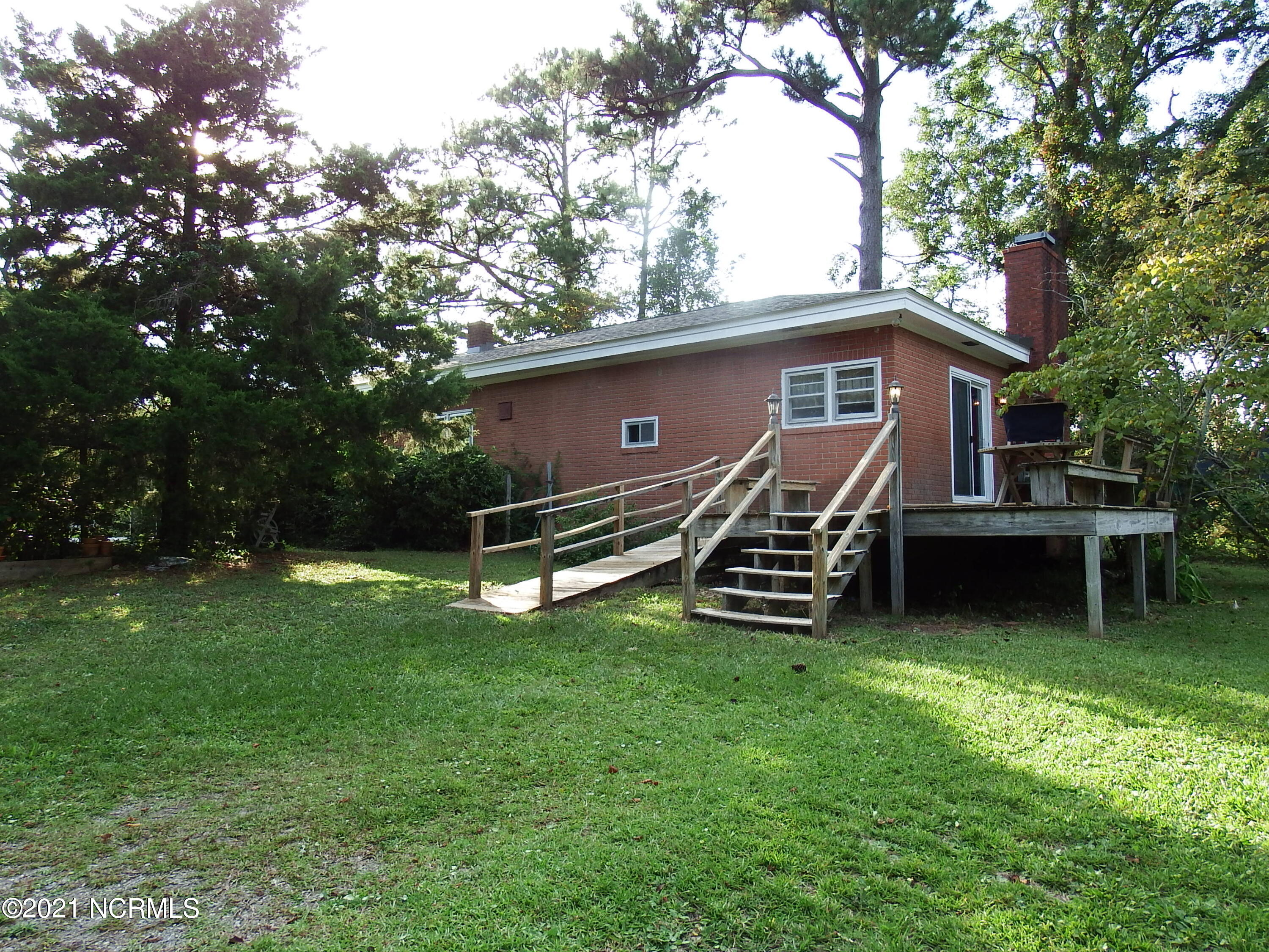 226 East Ocean Road Holly Ridge, NC 28445 - Photo 10 of 50 Stairs and Ramp