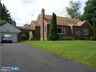 1331 Meetinghouse Road Huntingdon Valley, PA 19006 - Photo 1 of 10 Exterior Front