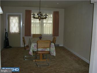 1331 Meetinghouse Road Huntingdon Valley, PA 19006 - Photo 7 of 10 Dining Room