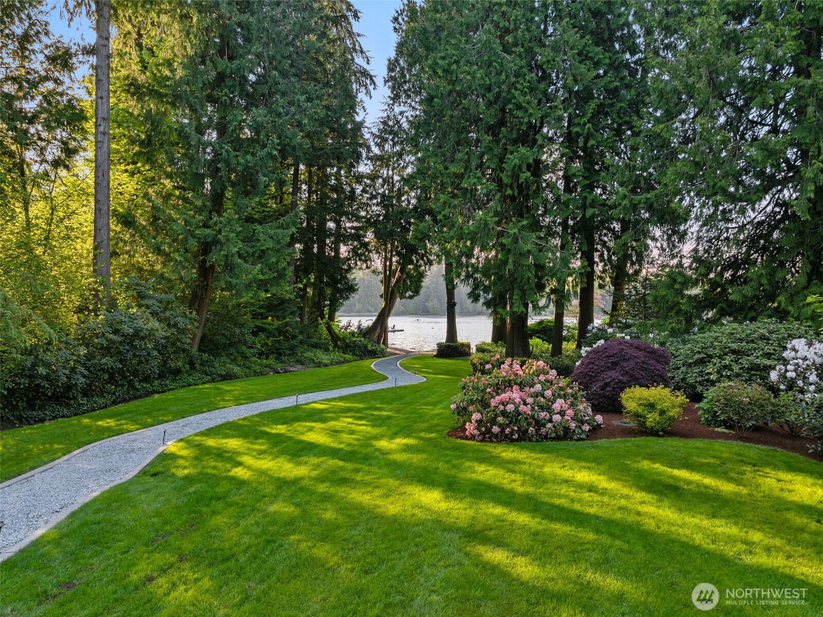 3718 South 334th Street Federal Way, WA 98001 - Photo 2 of 40