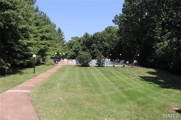 $124,000 | 5271 Cedarstone Court, Unit C, St. Louis, MO 63129