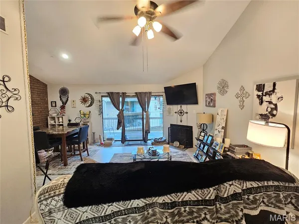 $124,000 | 5271 Cedarstone Court, Unit C, St. Louis, MO 63129