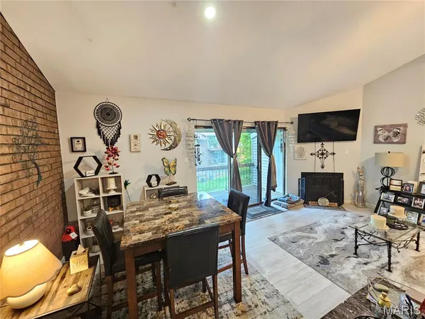 $124,000 | 5271 Cedarstone Court, Unit C, St. Louis, MO 63129