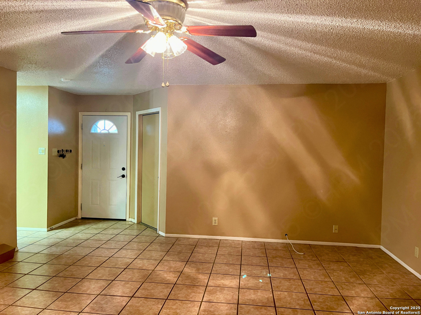 7318 Hunters Raven San Antonio, TX 78249 - Photo 6 of 18 a view of an empty room