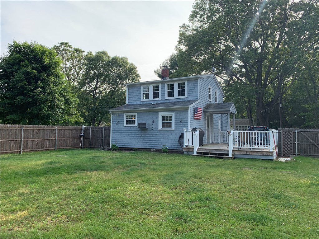 224 Nausauket Road Warwick, RI 02886 - Photo 4 of 18
