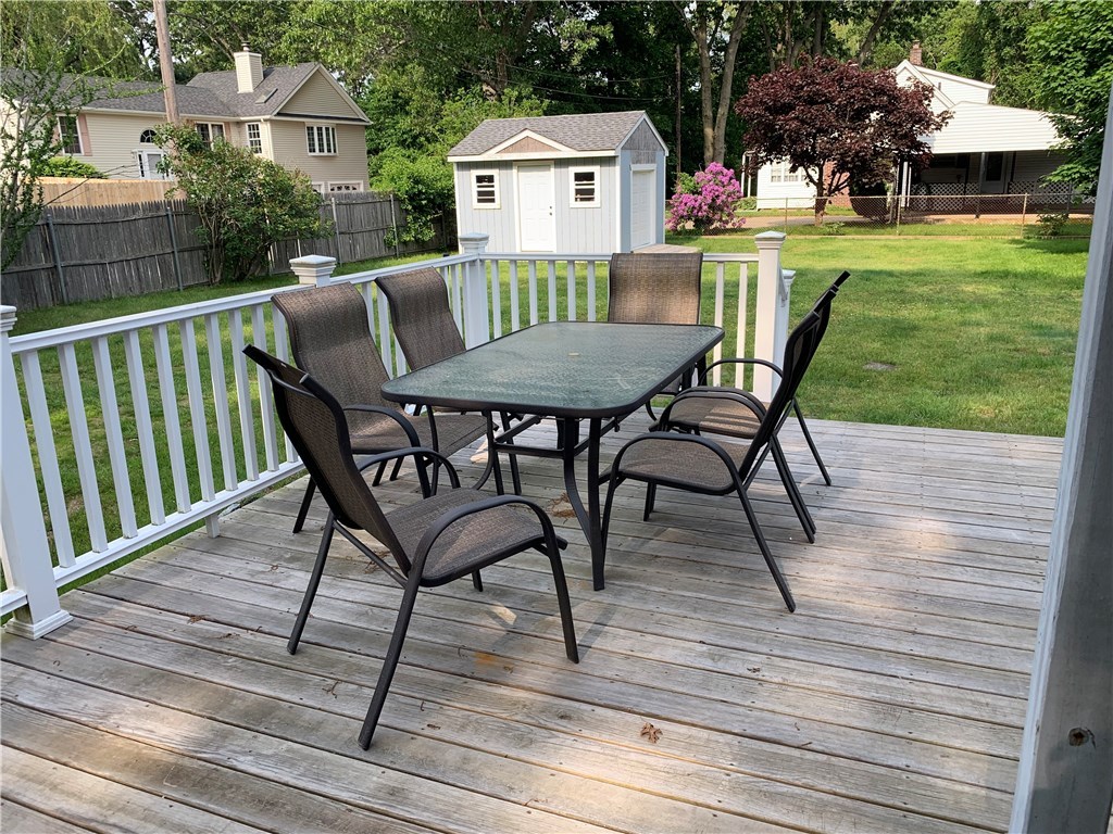 224 Nausauket Road Warwick, RI 02886 - Photo 5 of 18