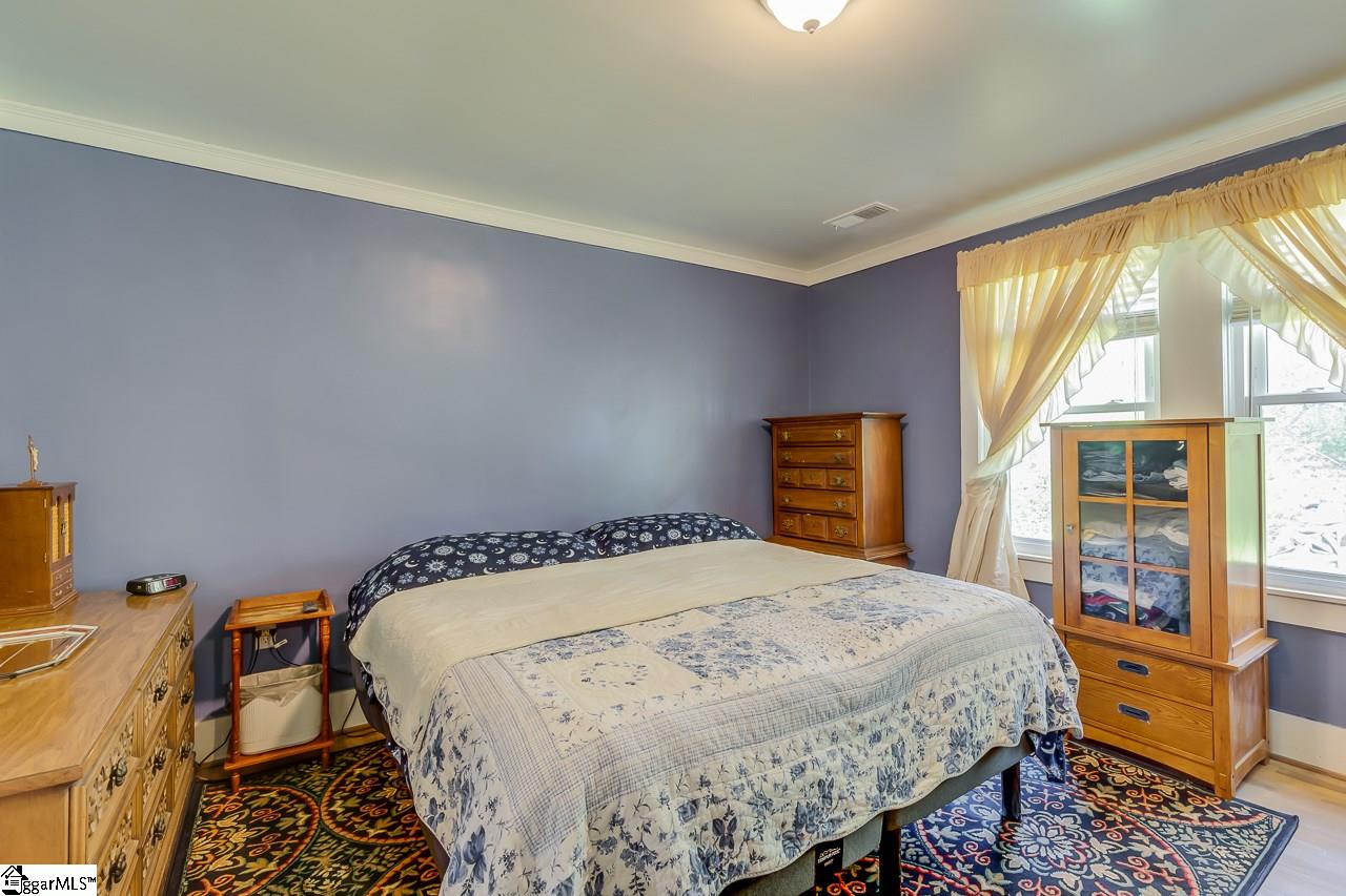 10460 Augusta Road Pelzer, SC 29669 - Photo 14 of 32