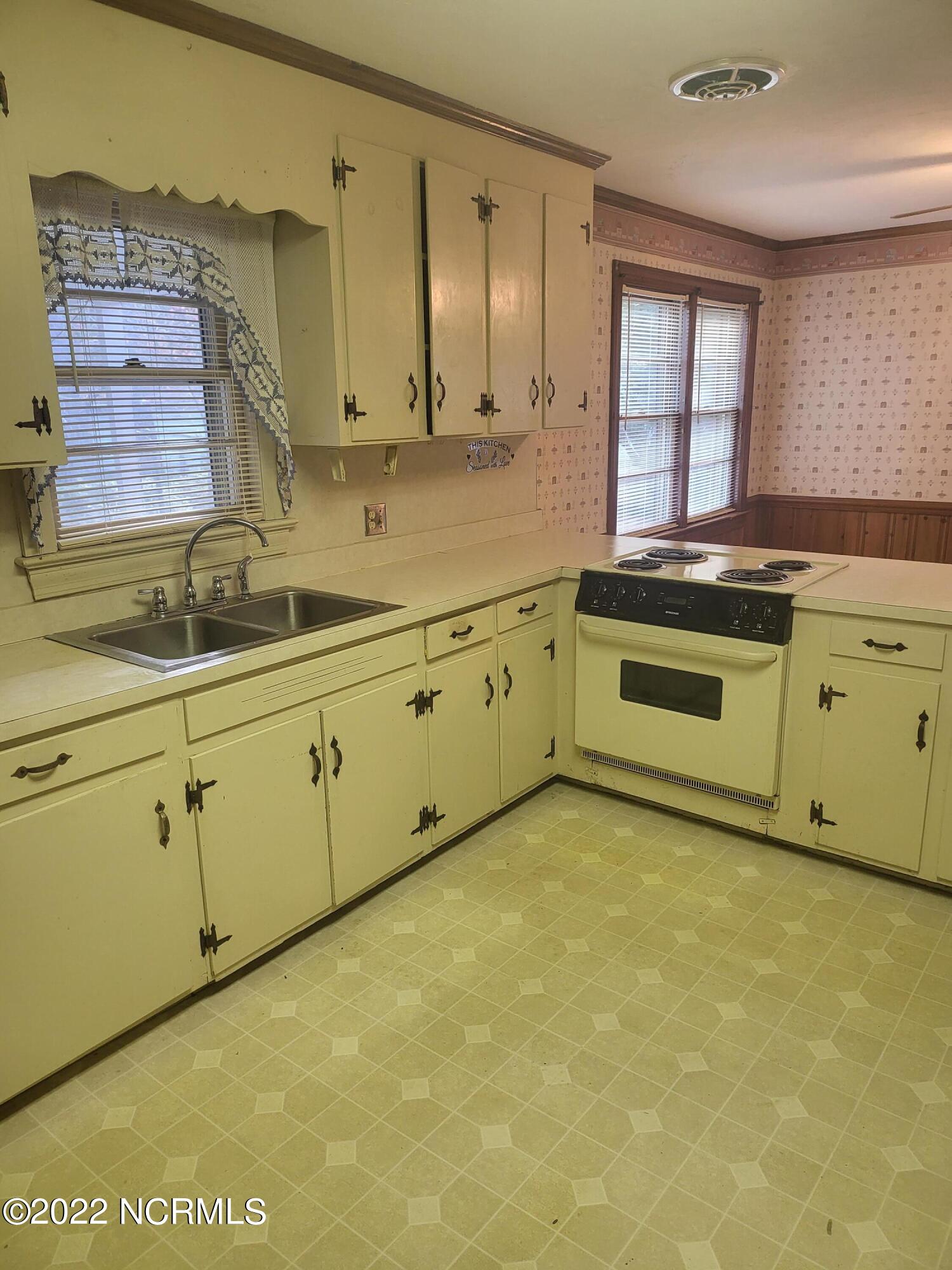 2717 Winstead Road Rocky Mount, NC 27804 - Photo 8 of 15 20221112_140524